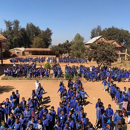 Ferienwohnung Lycee Picot De Cloriviere Dont Les Revenus Financent L'Education Des Eleves Antsirabe Exterior foto