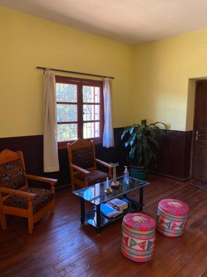 Ferienwohnung Lycee Picot De Cloriviere Dont Les Revenus Financent L'Education Des Eleves Antsirabe Exterior foto